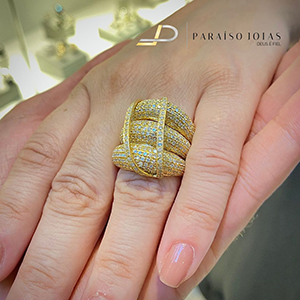 Anel em Ouro amarelo 18k estilo Triplo todo cravejado de Brilhantes modelo de luxo