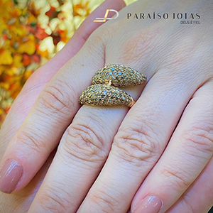Anel estilo Arabesco Entrelaçado em ouro Rosê 18k Cravejado de Brilhantes Champanhe