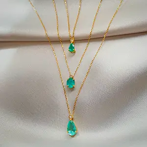 Gargantilhas com Pingente Gota e Verde Esmeralda e Brilhante Ouro 18k